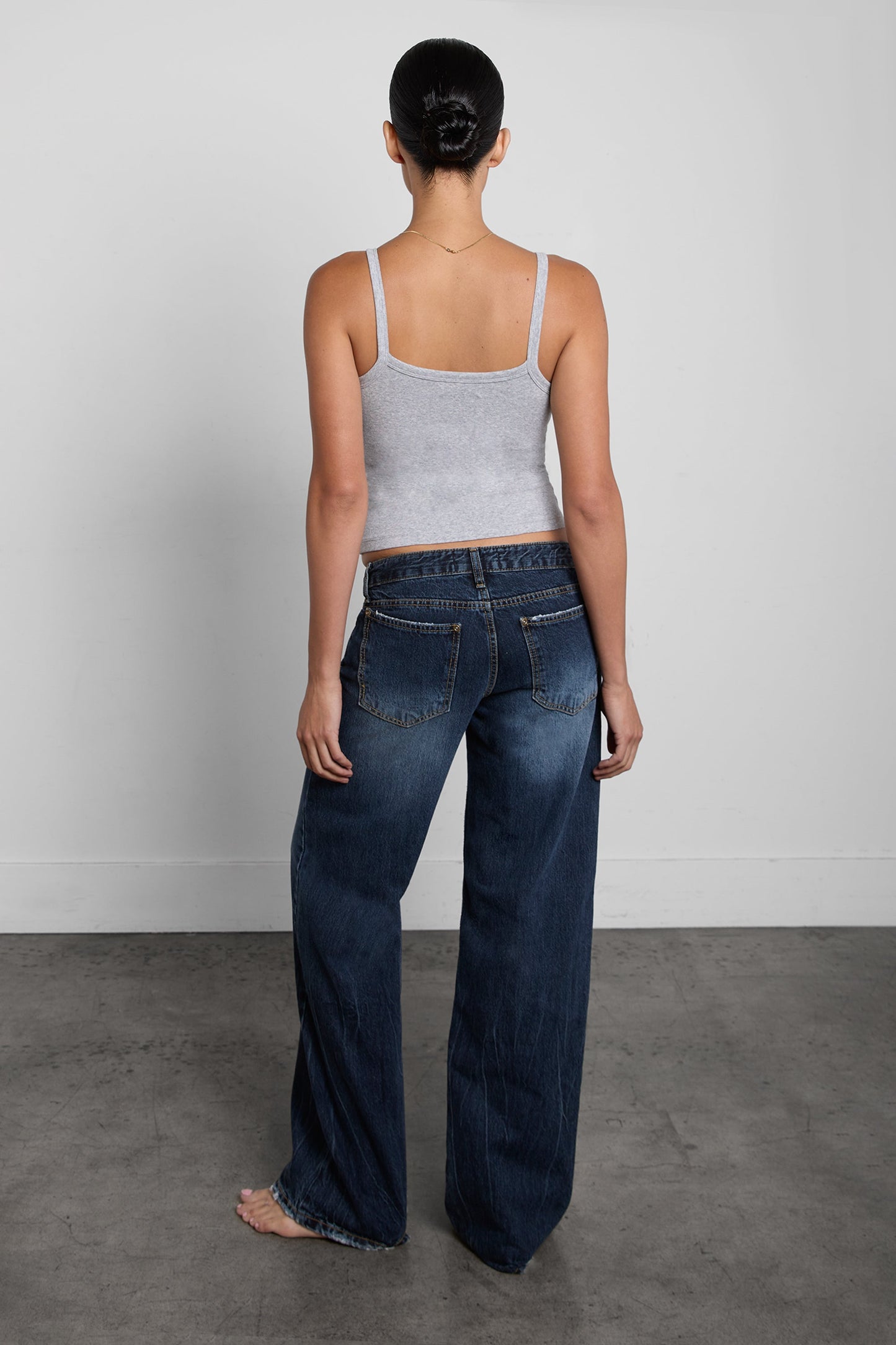 RETRO LOW RISE VINTAGE WASH JEAN
