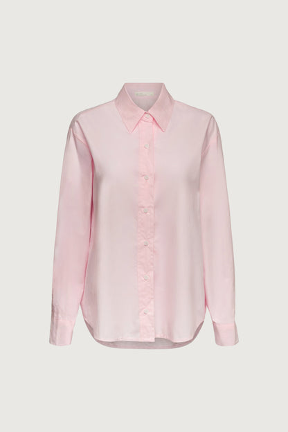 CLASSIC BUTTON UP SHIRT