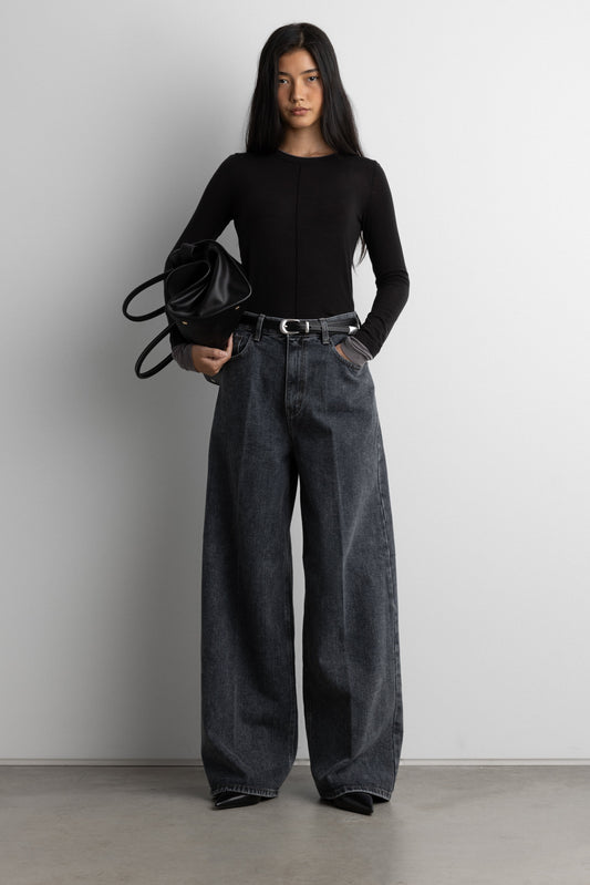 HIGH-RISE WIDE LEG JEAN