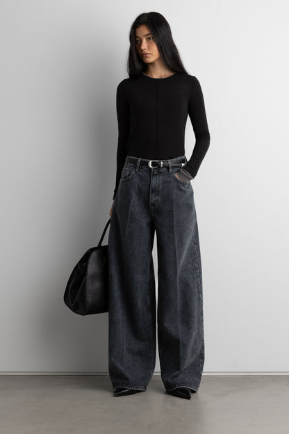 HIGH-RISE WIDE LEG JEAN