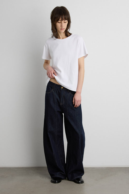 HIGH RISE BARREL LEG JEAN WITH FRONT SEAM DETAIL