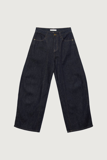 HIGH RISE BARREL LEG JEAN WITH FRONT SEAM DETAIL