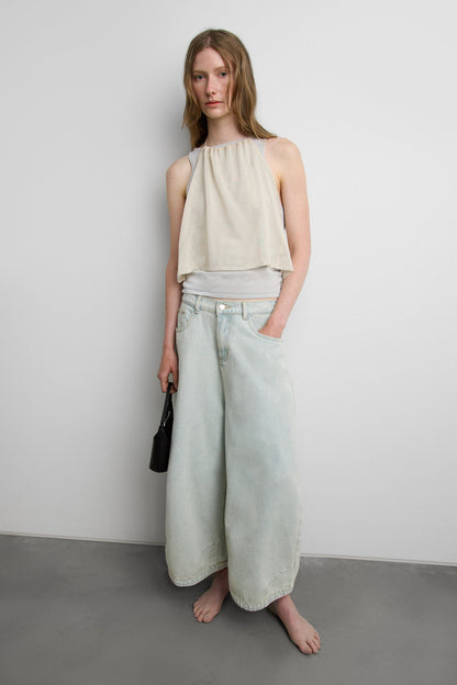 BARREL FIT LIGHT WASH JEAN