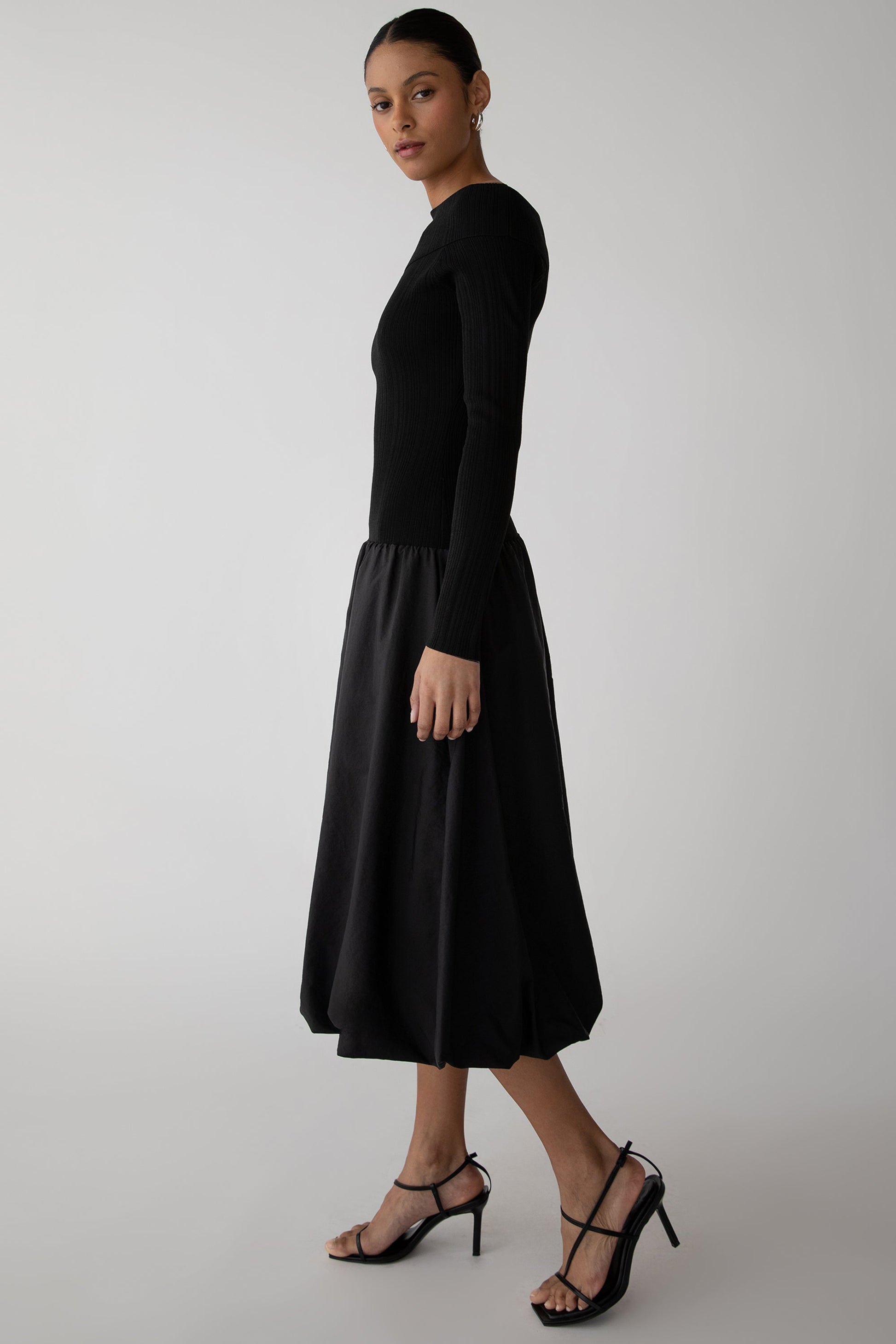 LONG SLEEVE OFF THE SHOULDER BUBBLE HEM MIDI DRESS
