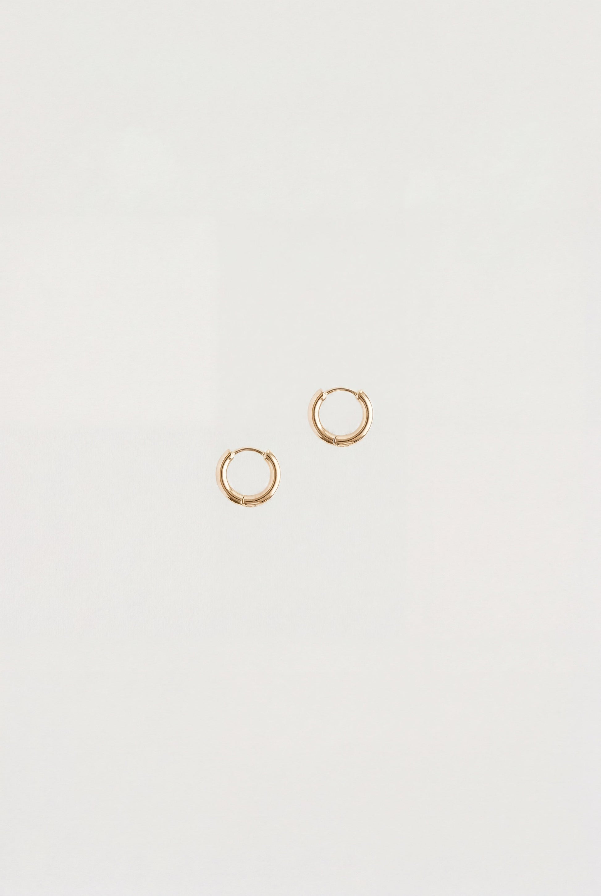 SMALL HOOP EARRINGS WITH HINGE