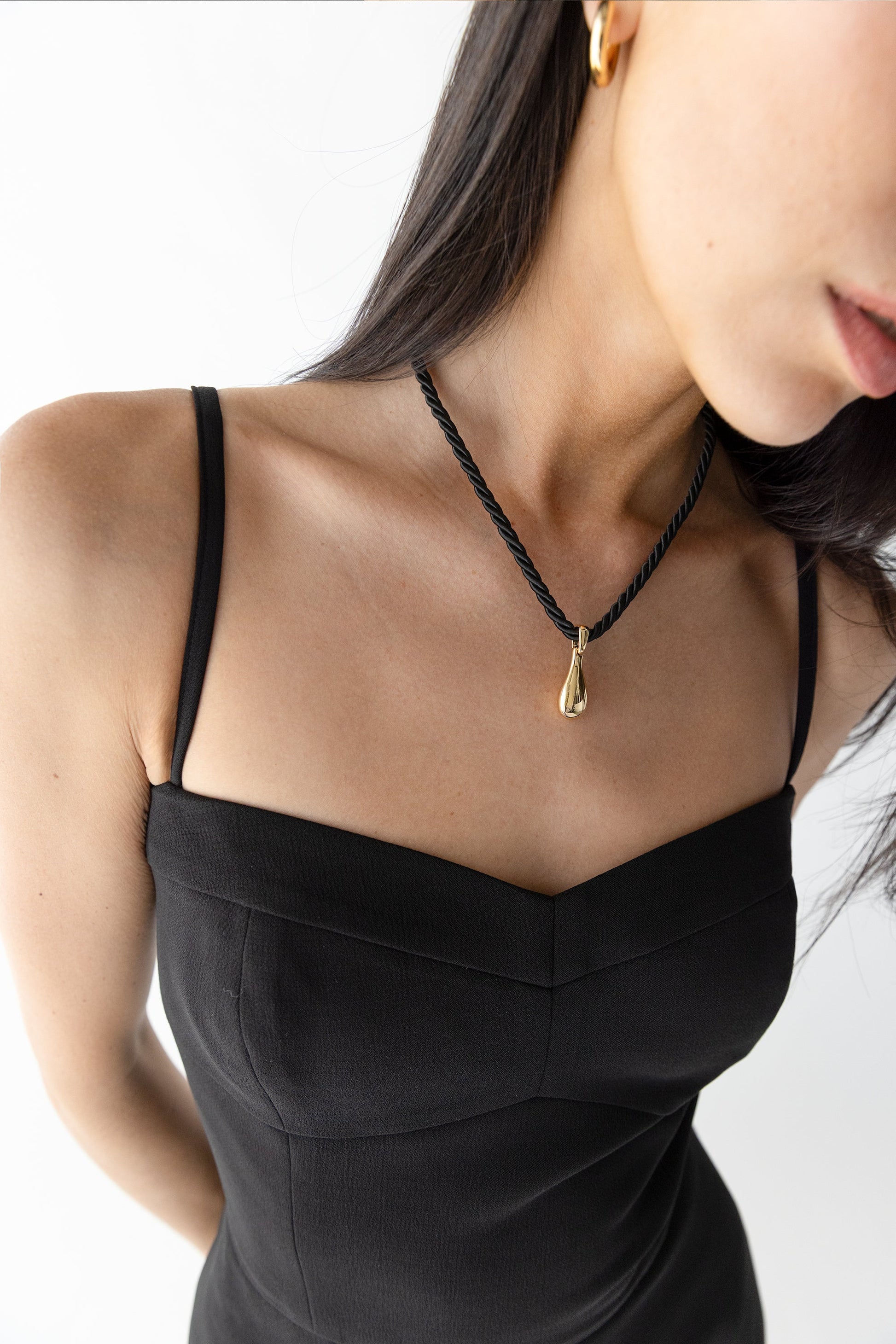 TEAR DROP NECKLACE