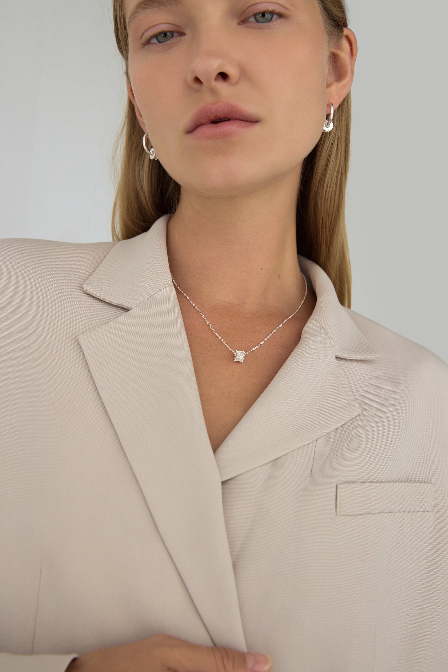MINIMAL CHAIN WITH PENDANT