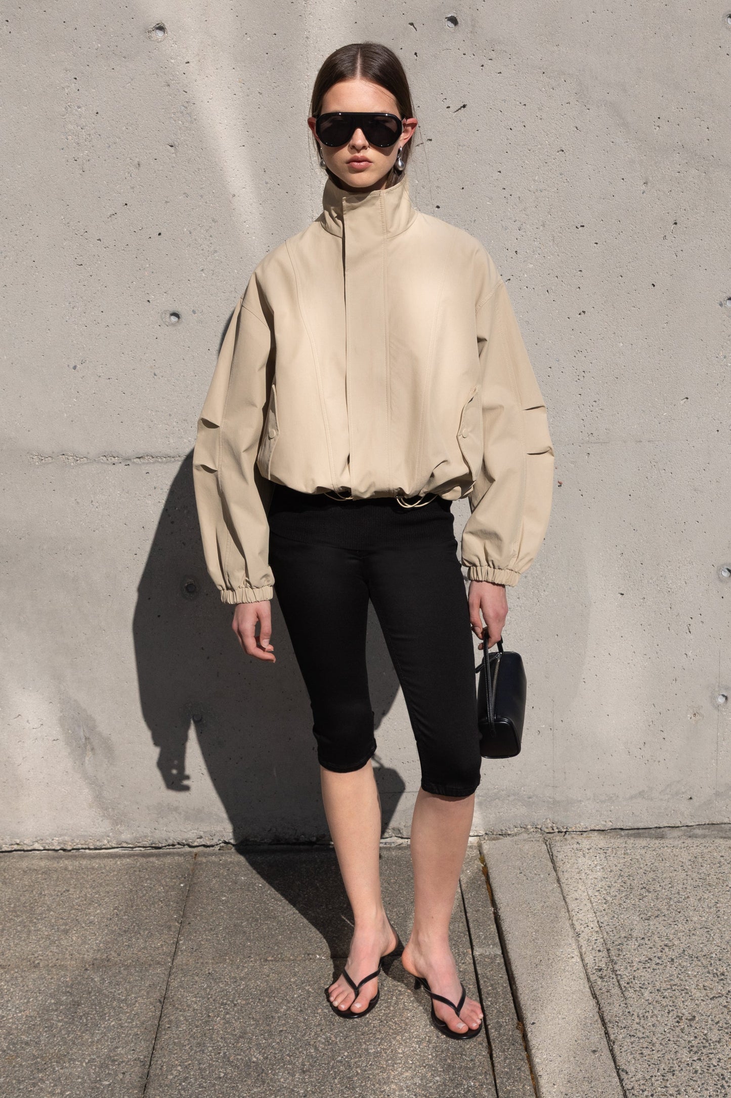 HIGH FUNNEL NECK CROPPED DRAWSTRING JACKET
