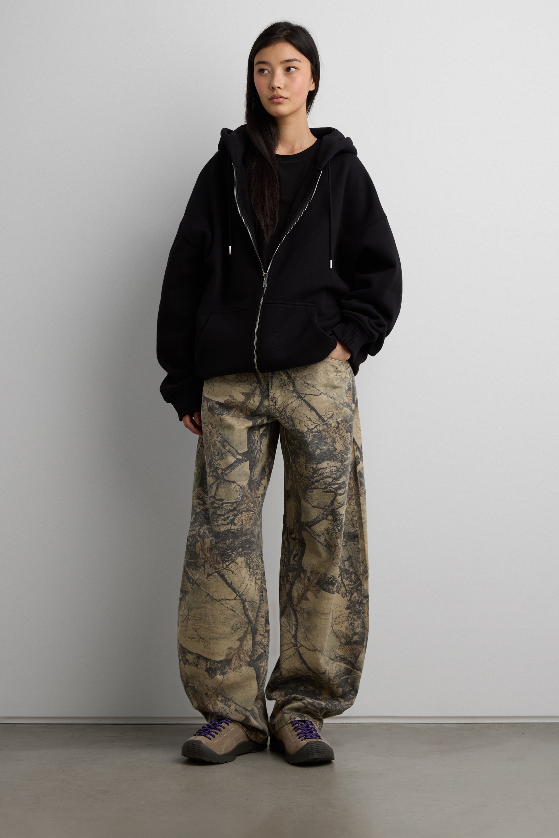 FLEECE STUDIO ZIP-UP HOODIE
