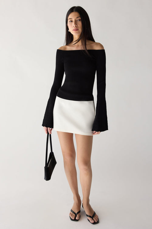 OFF THE SHOULDER TRUMPET SLEEVE TOP