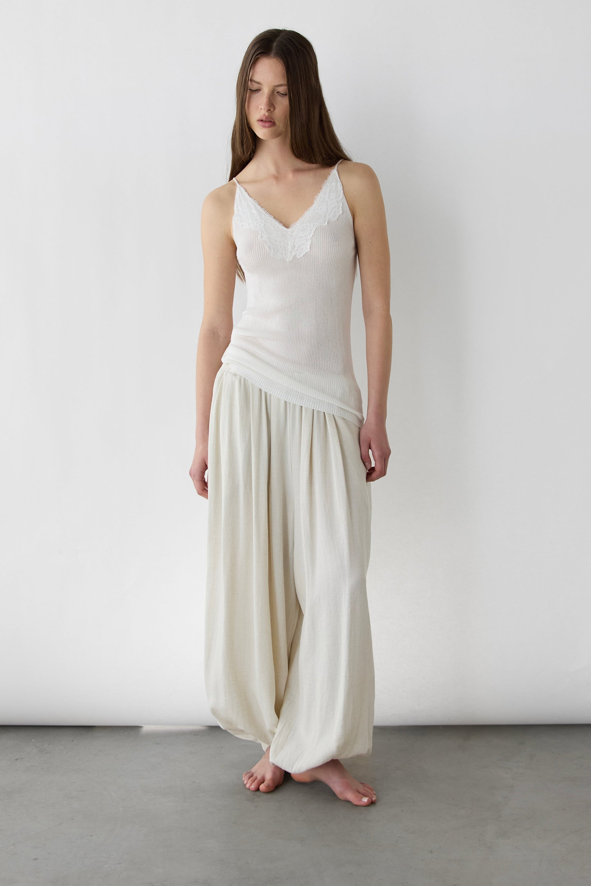 RIBBED KNIT LACE CAMI TANK TOP