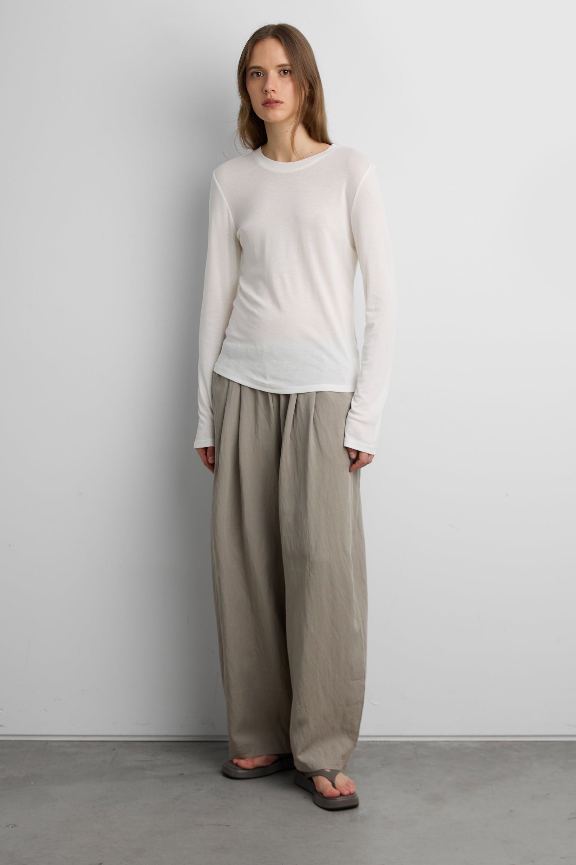LONG SLEEVE CREW NECK TOP